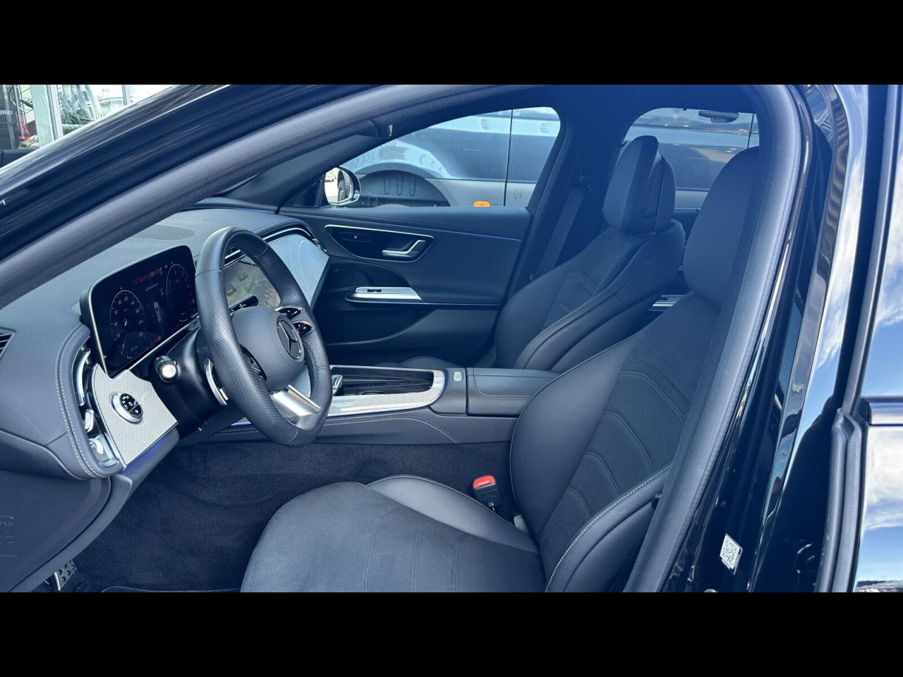 Mercedes-Benz E-Klasse – Bild 14