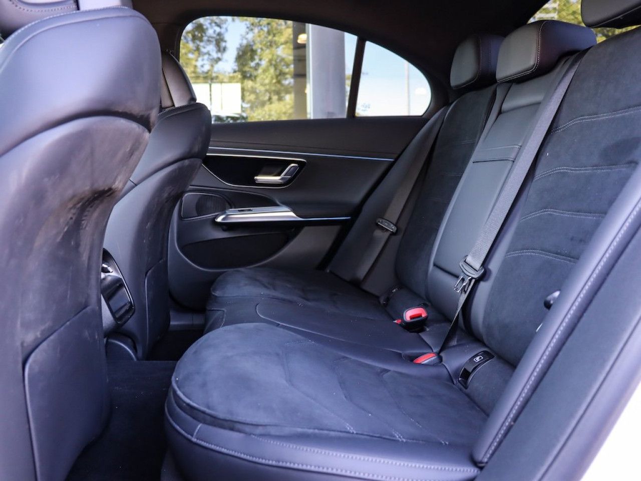 Mercedes-Benz E-Klasse – Bild 25