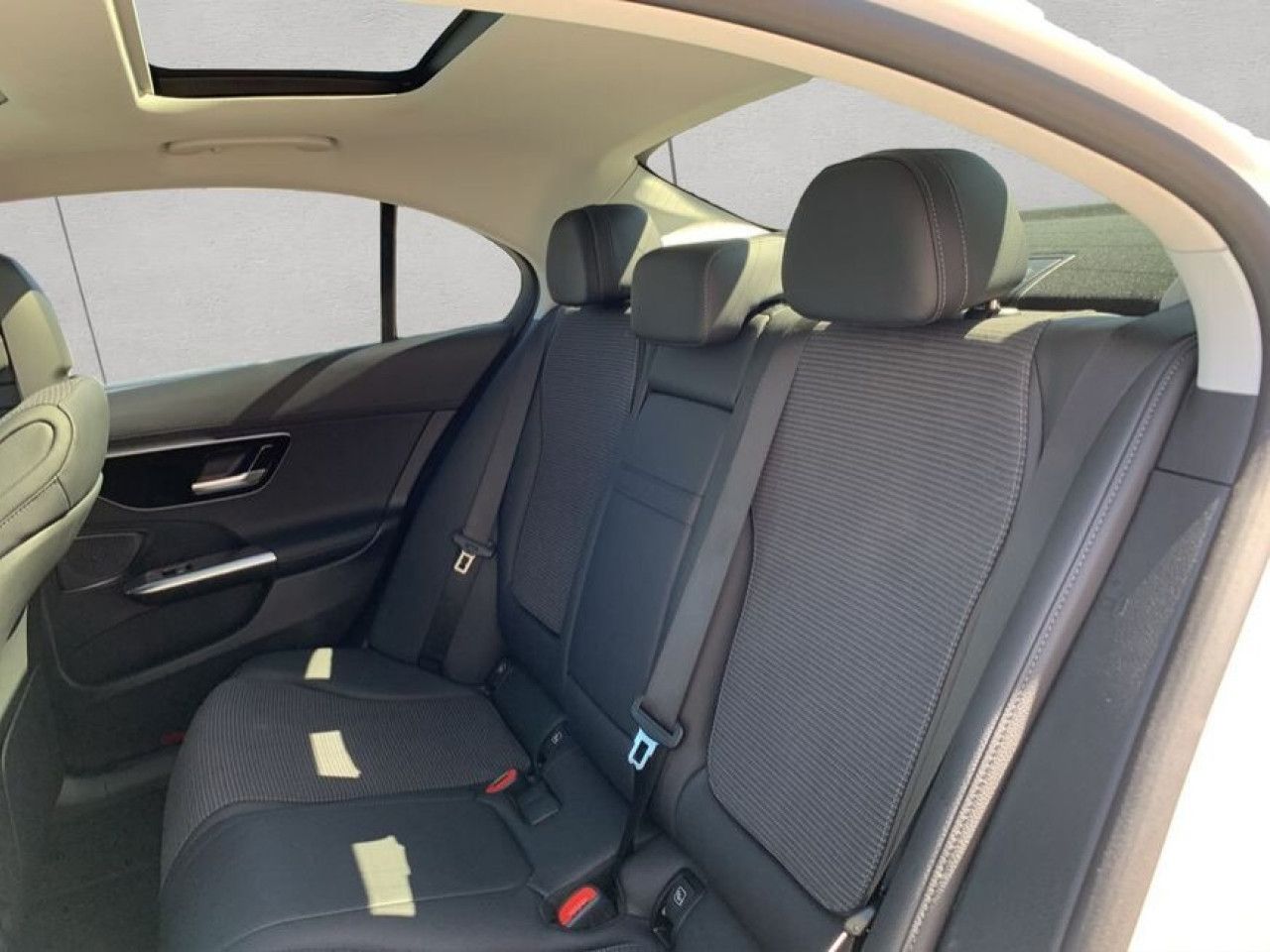 Mercedes-Benz C-Klasse – Bild 18