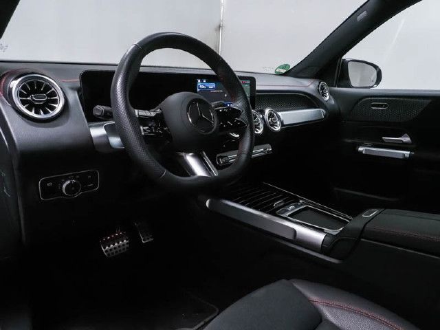 Mercedes-Benz EQB 300