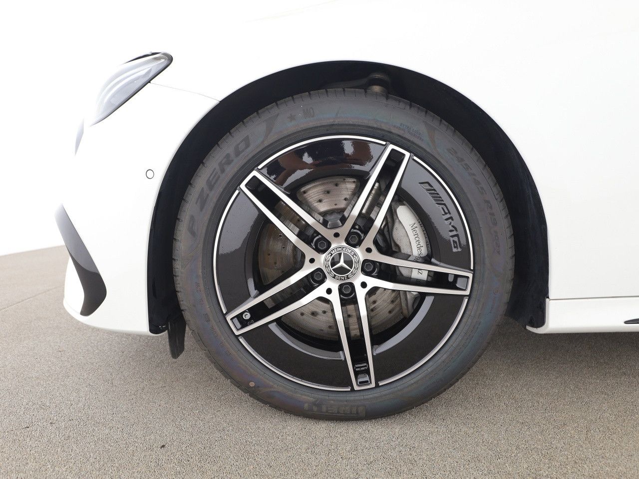 Mercedes-Benz E-Klasse – Bild 16
