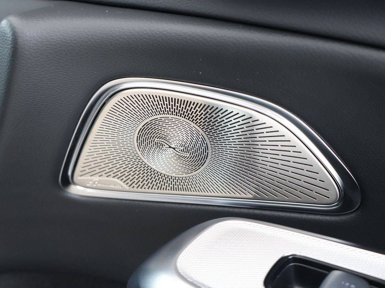 Mercedes-Benz E-Klasse – Bild 18
