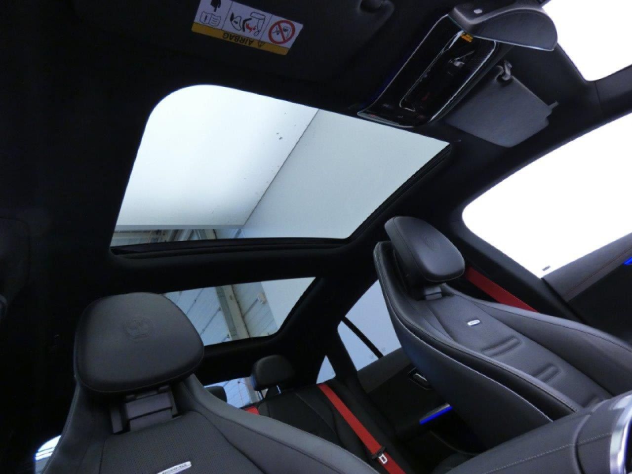 Photo du v&eacute;hicule 15 / 18