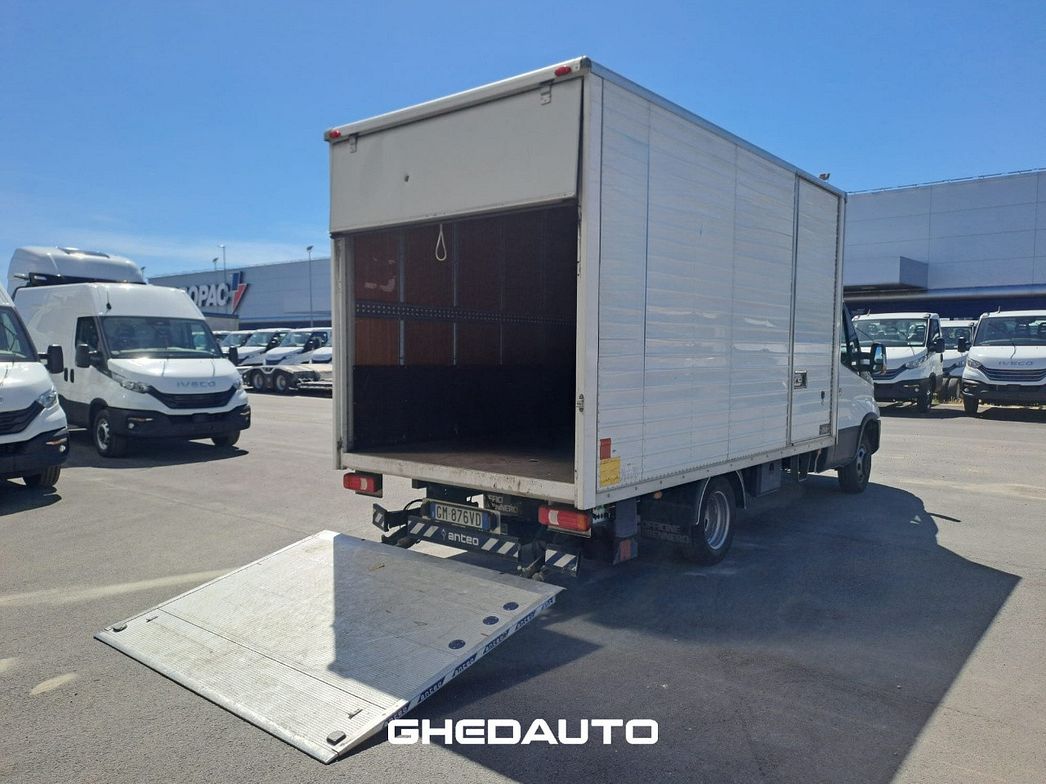 IVECO | 35C14H BOX + SPONDA
