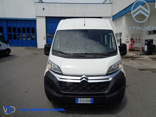 Vehicle image 2 / 15