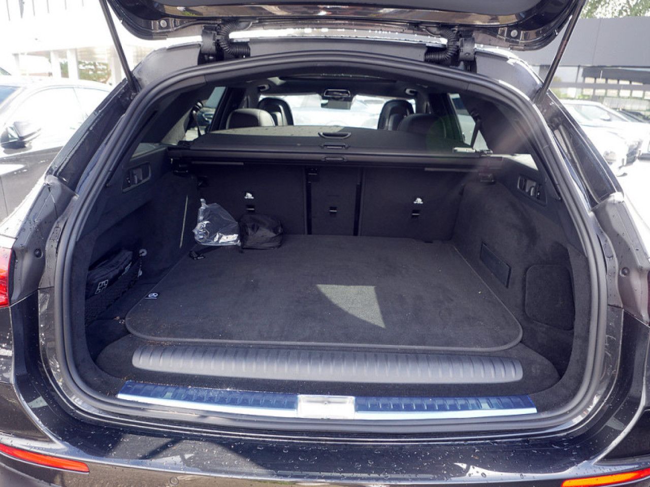 Mercedes-Benz E-Klasse – Bild 12