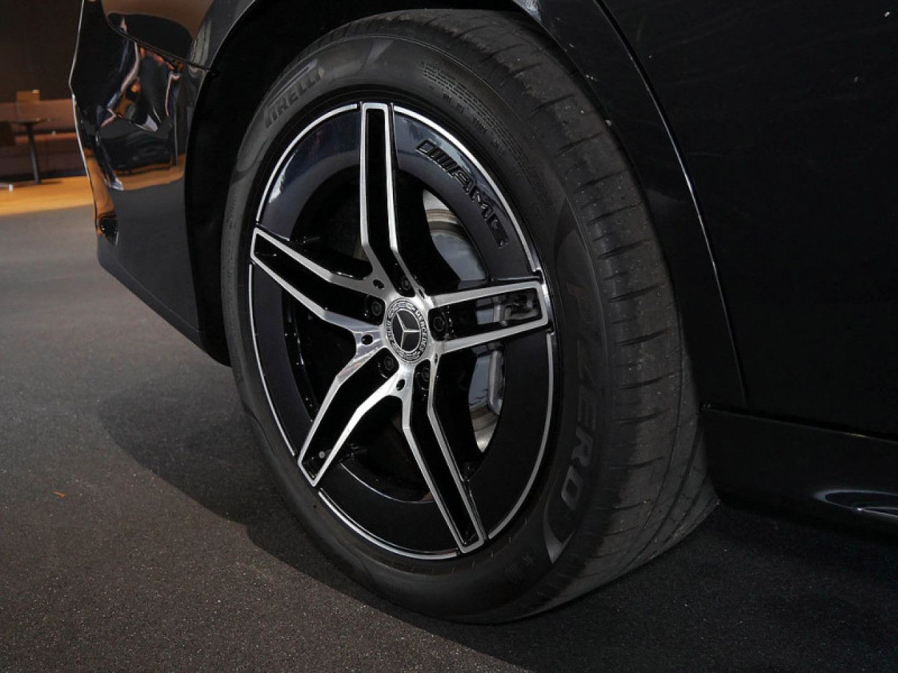 Mercedes-Benz E-Klasse – Bild 10