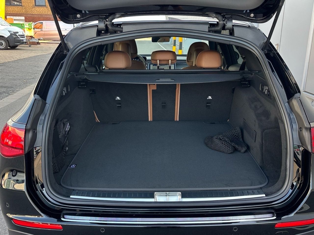 Mercedes-Benz E-Klasse – Bild 15