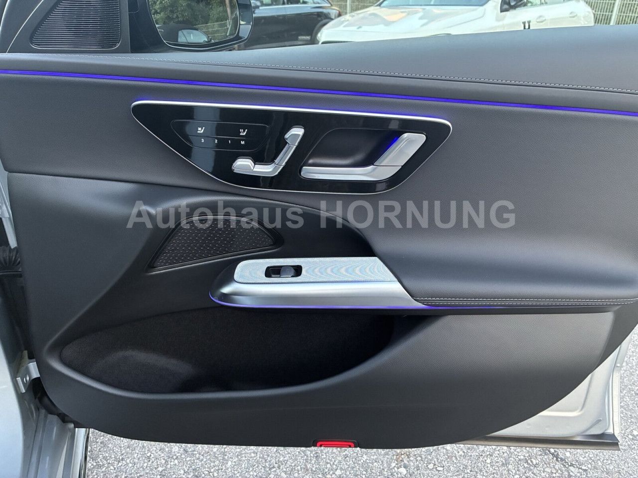 Mercedes-Benz E-Klasse – Bild 14