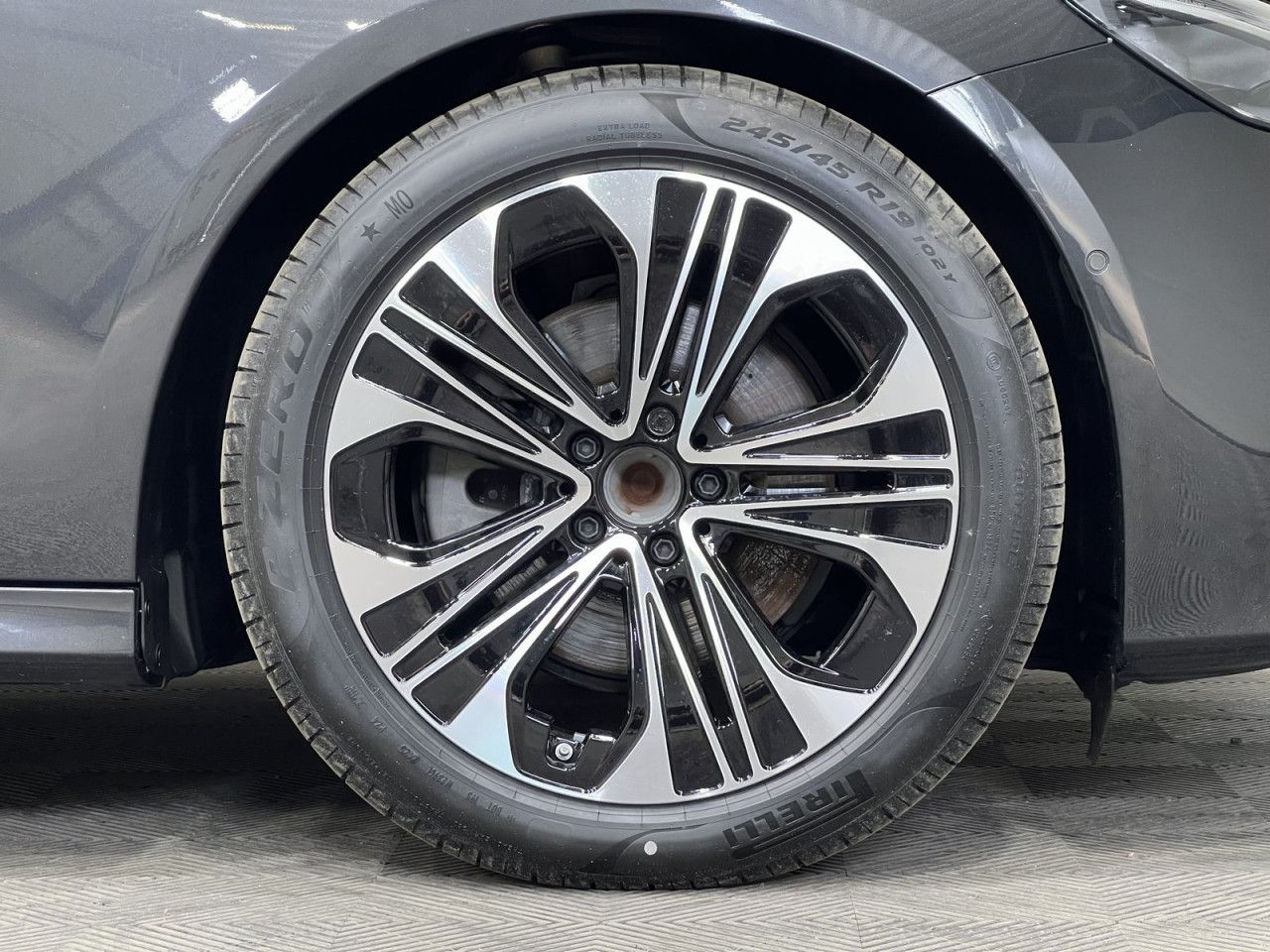 Mercedes-Benz E-Klasse – Bild 5