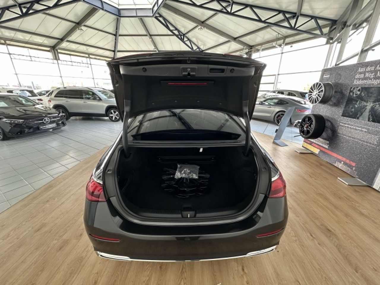 Mercedes-Benz E-Klasse – Bild 6