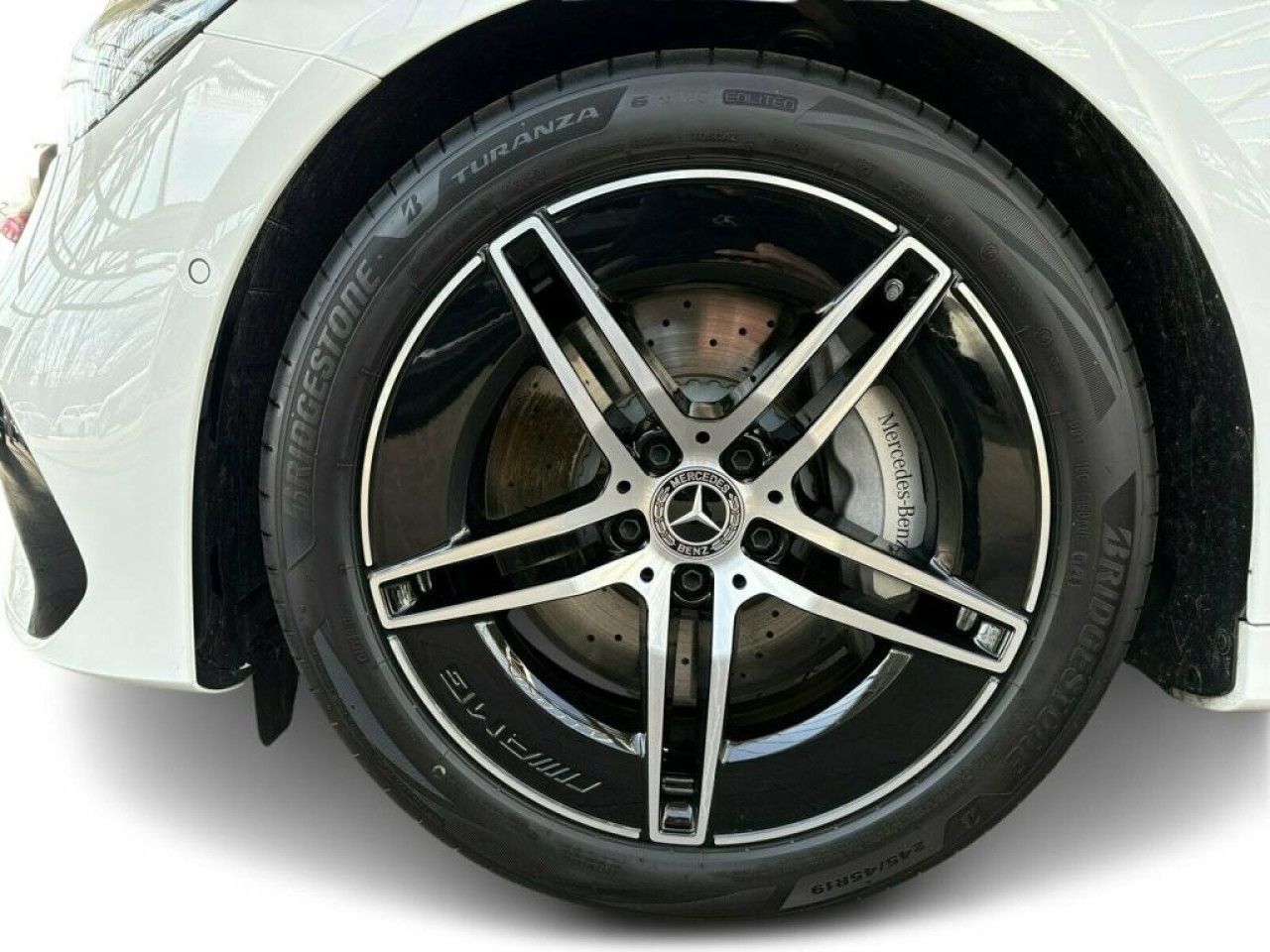 Mercedes-Benz E-Klasse – Bild 9
