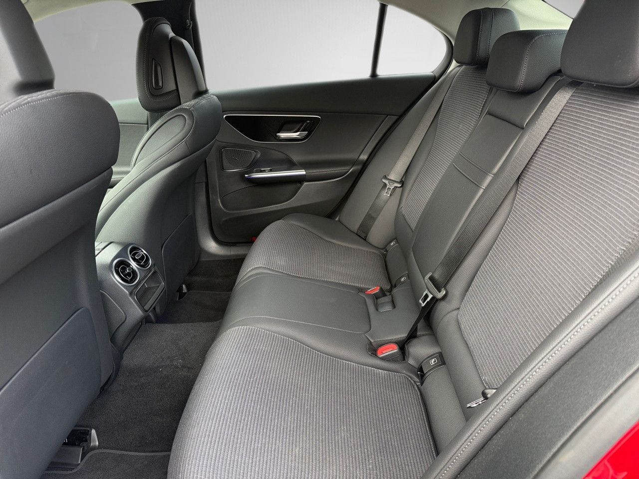 Mercedes-Benz C-Klasse – Bild 16