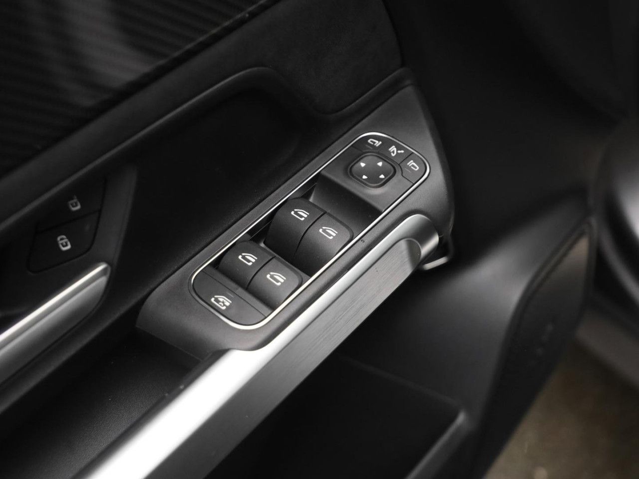 Mercedes-Benz GLB – Bild 16