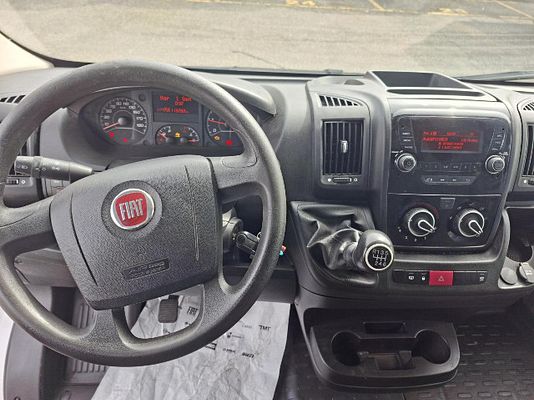 Vehicle image 6 / 7