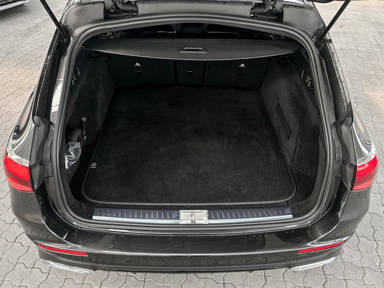 Mercedes-Benz E-Klasse – Bild 14