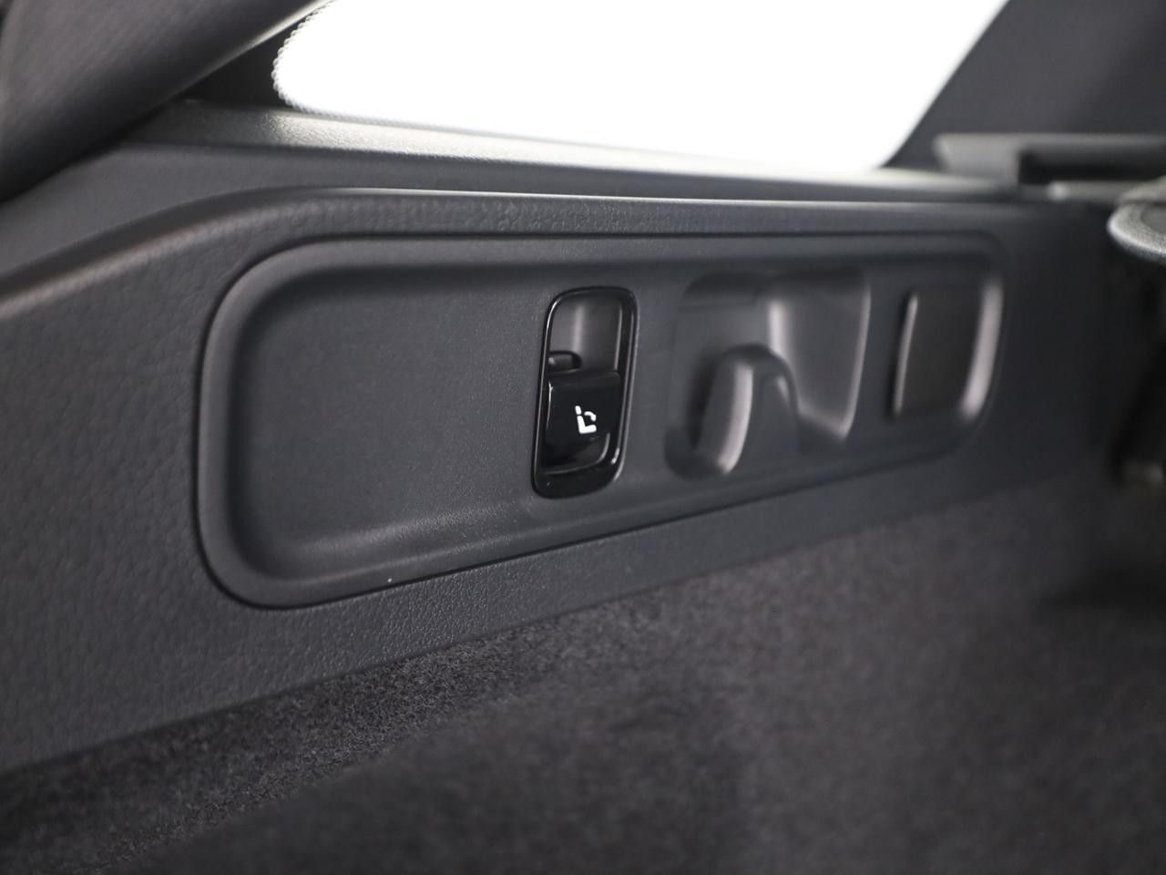 Mercedes-Benz C-Klasse – Bild 25