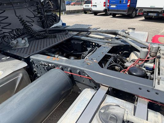 Vehicle image 7 / 15