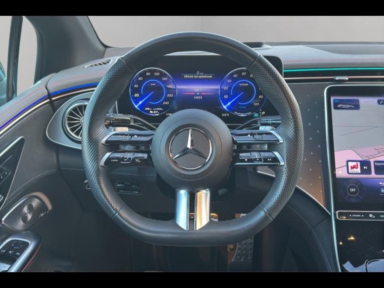 Photo du v&eacute;hicule 9 / 18