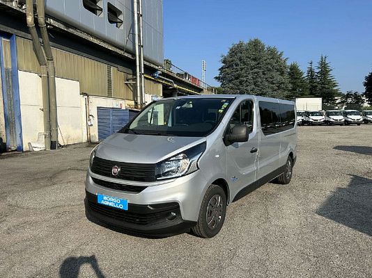 Vehicle image 1 / 15