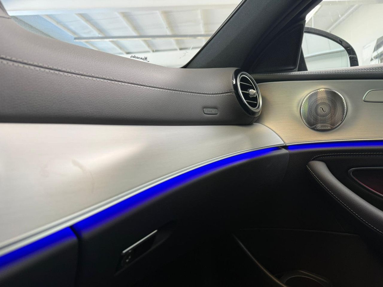 Mercedes-Benz E-Klasse – Bild 25