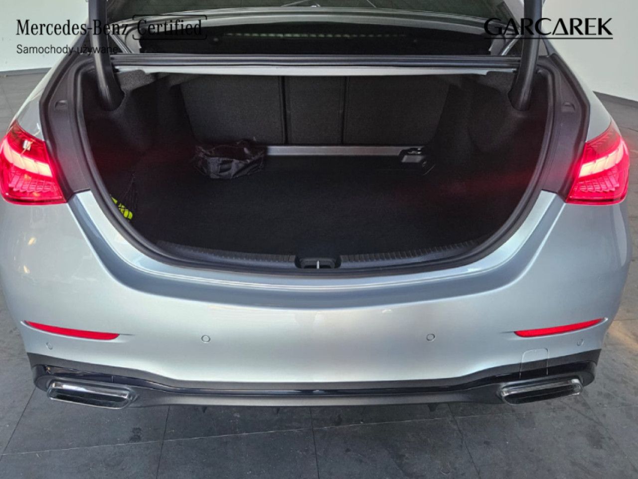 Zdjęcie pojazdu 9 / 29