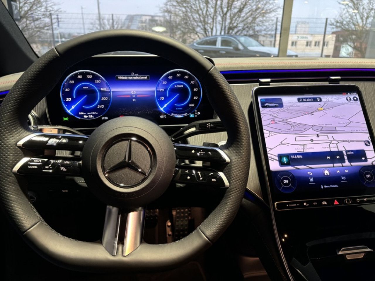 Photo du v&eacute;hicule 15 / 18