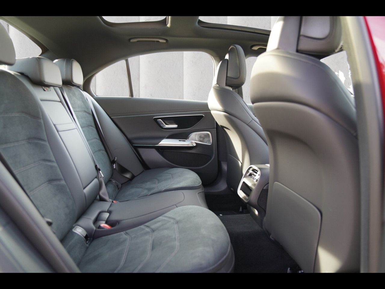 Mercedes-Benz E-Klasse – Bild 11