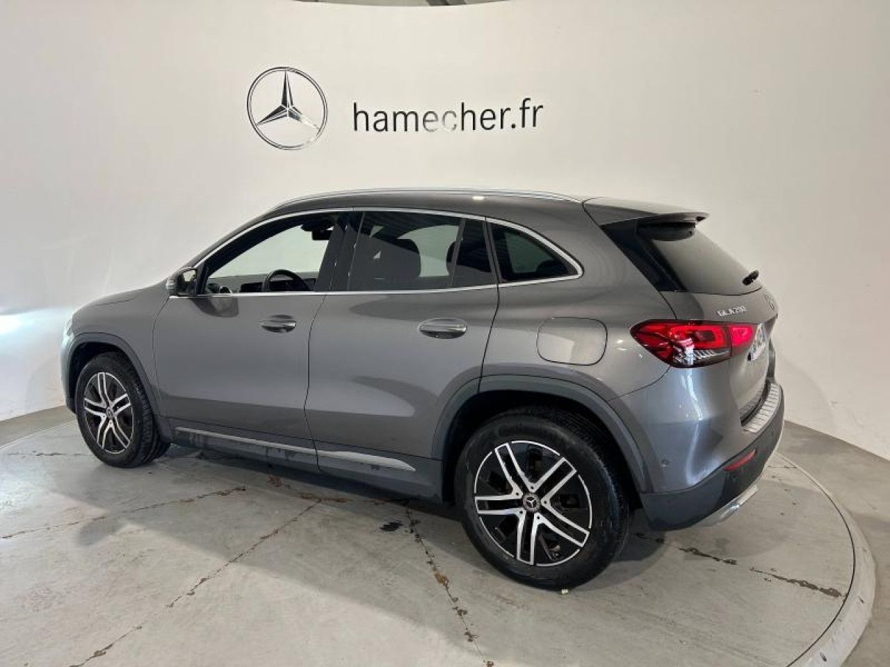 Photo du v&eacute;hicule 3 / 18