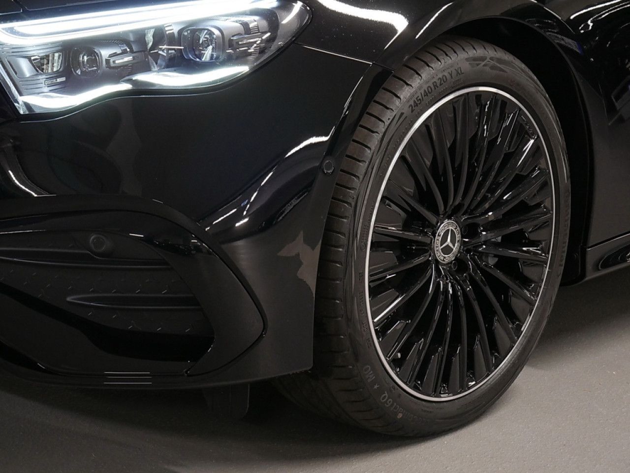 Mercedes-Benz E-Klasse – Bild 4