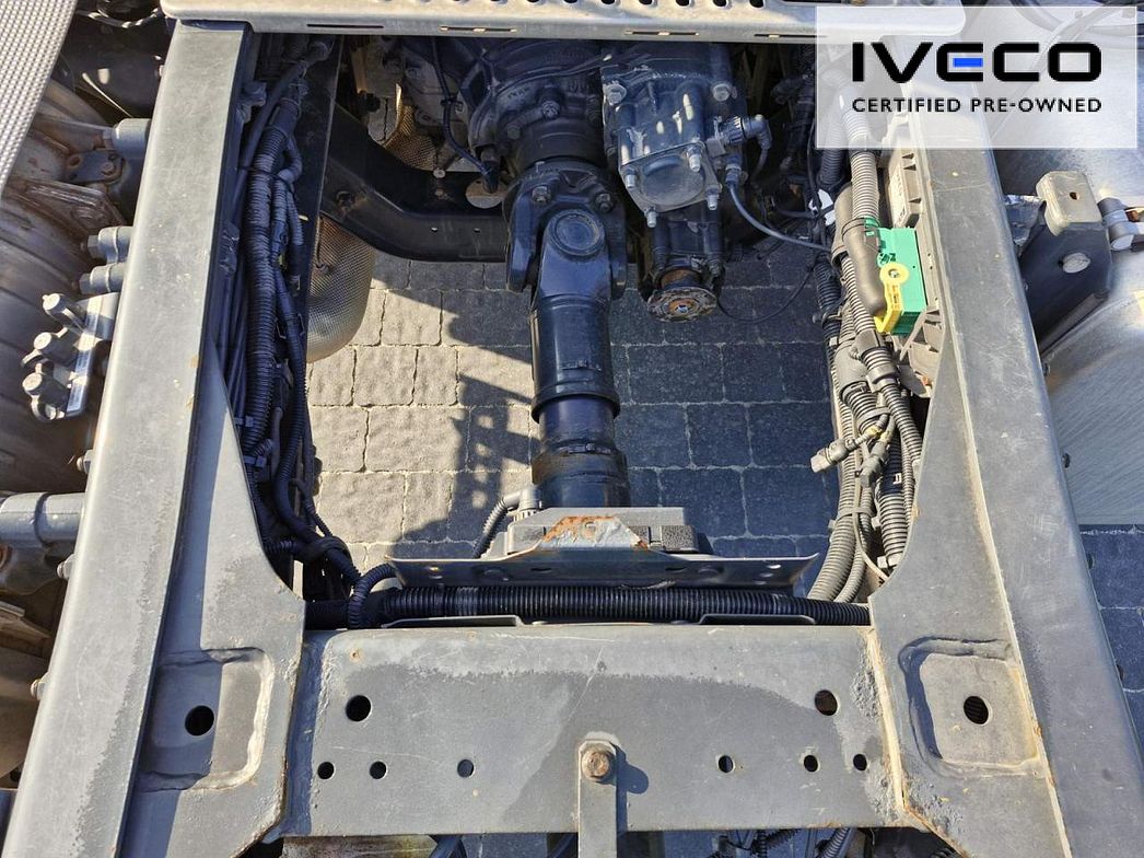 IVECO | AT440S40T/P ADR