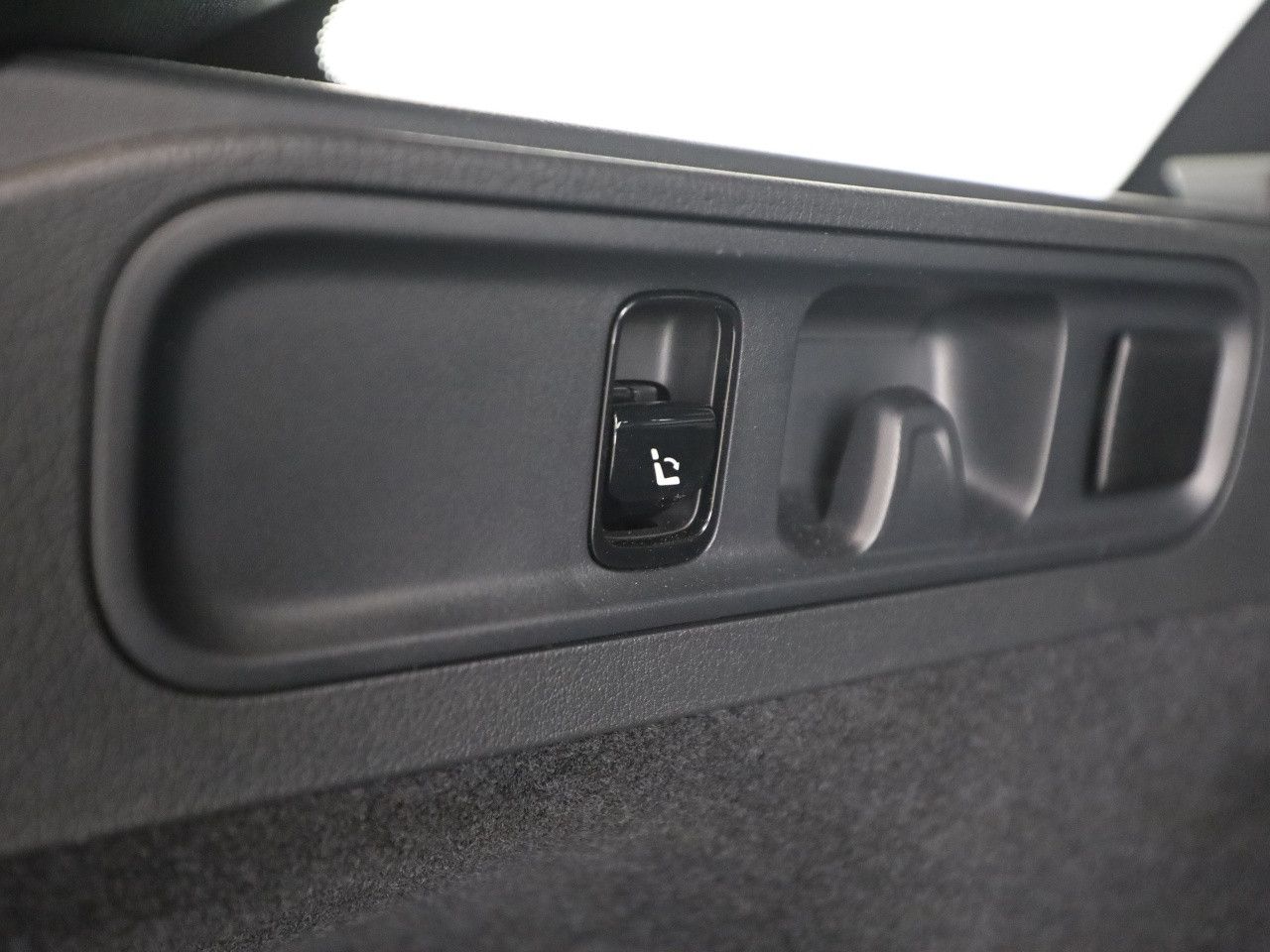 Mercedes-Benz C-Klasse – Bild 25
