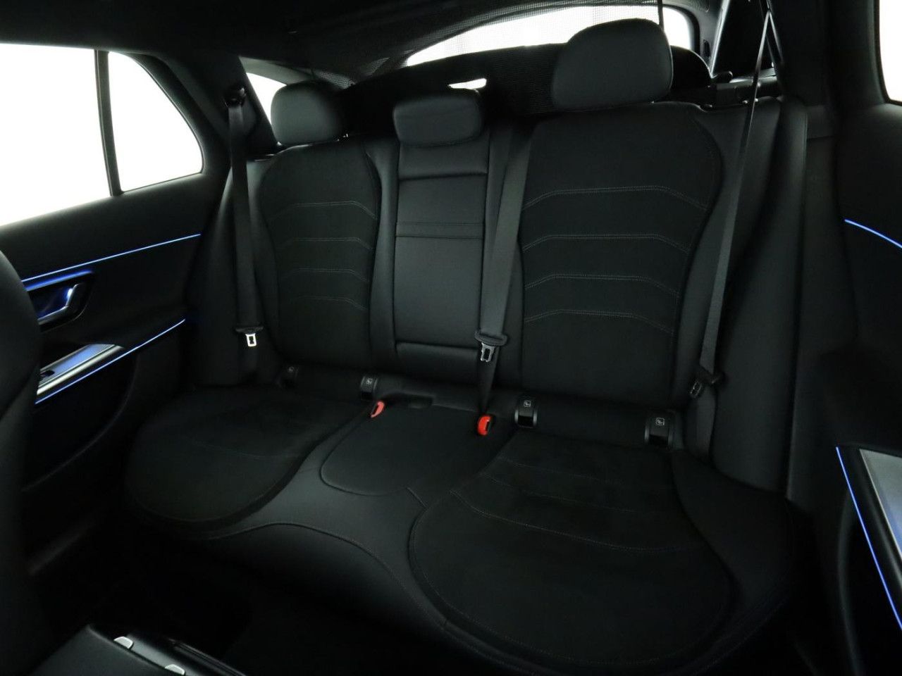 Mercedes-Benz E-Klasse – Bild 18