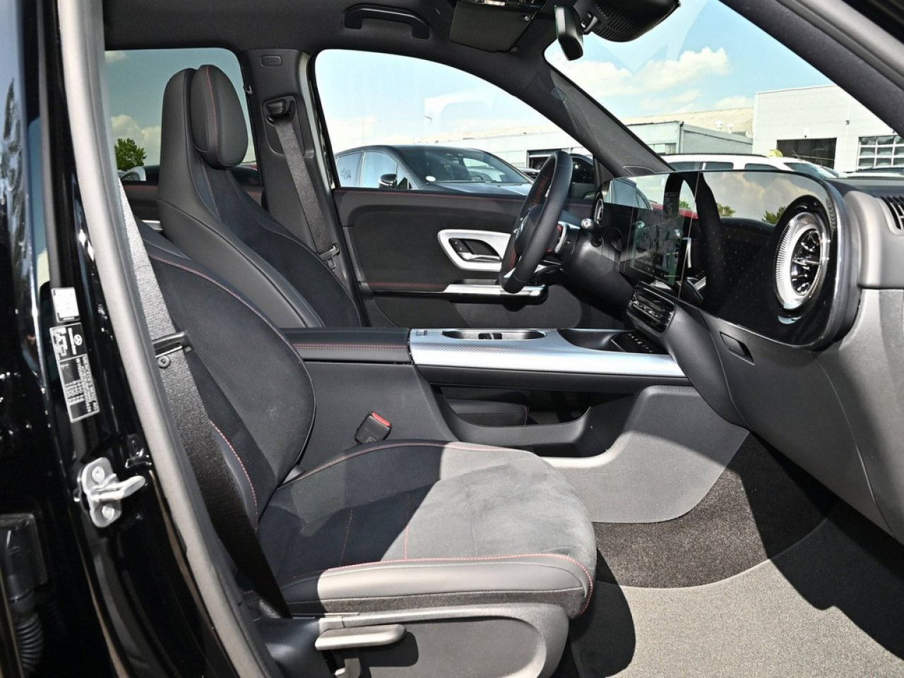 Mercedes-Benz GLB – Bild 2