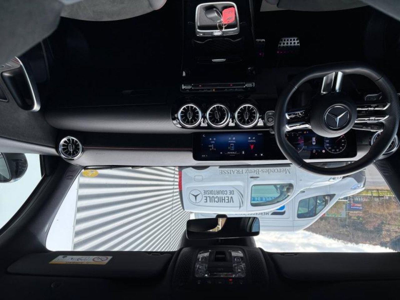 Photo du v&eacute;hicule 9 / 18