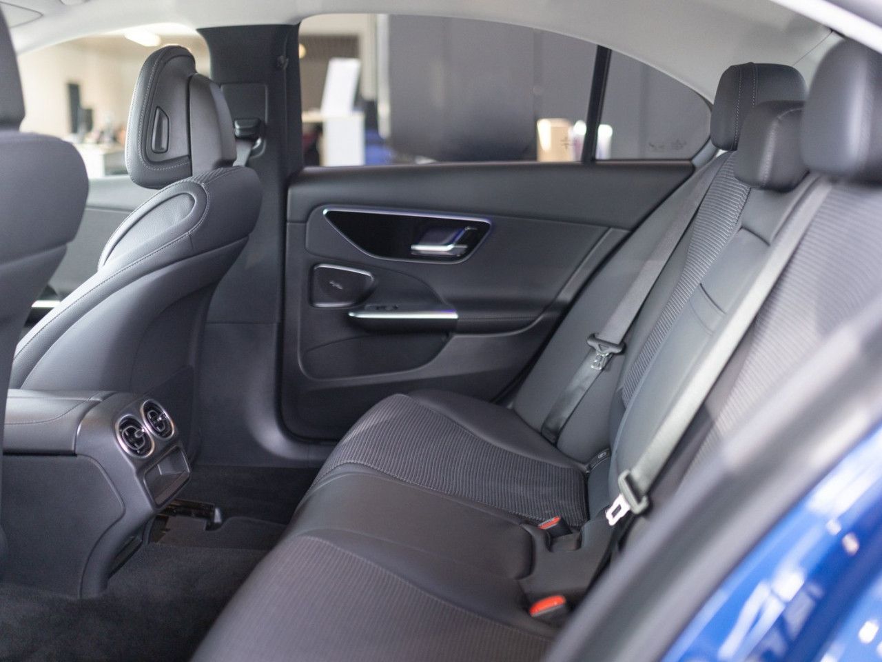 Mercedes-Benz C-Klasse – Bild 25