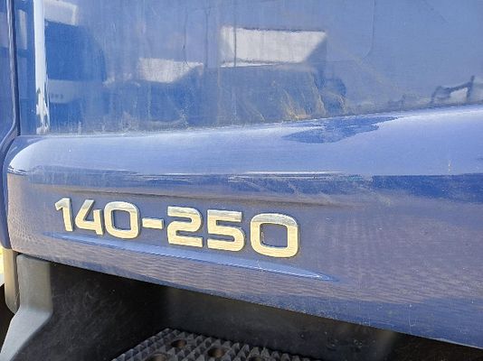 Vehicle image 9 / 15