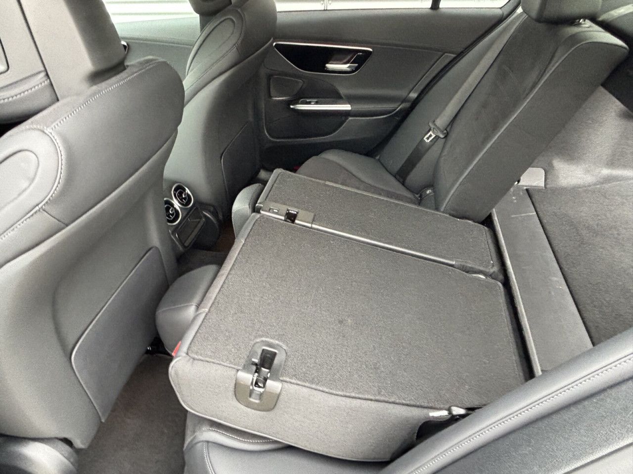 Mercedes-Benz C-Klasse – Bild 16