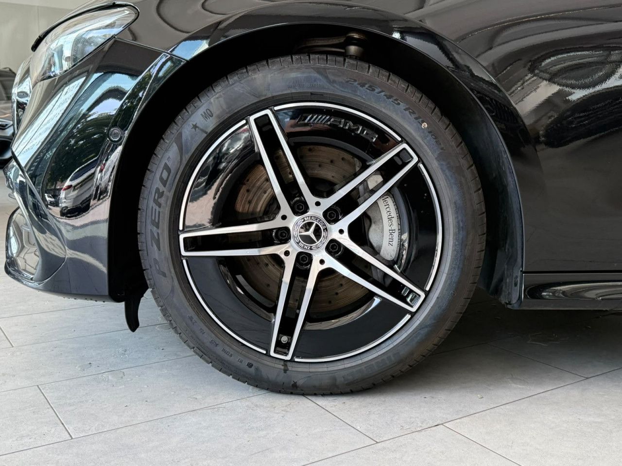 Mercedes-Benz E-Klasse – Bild 15