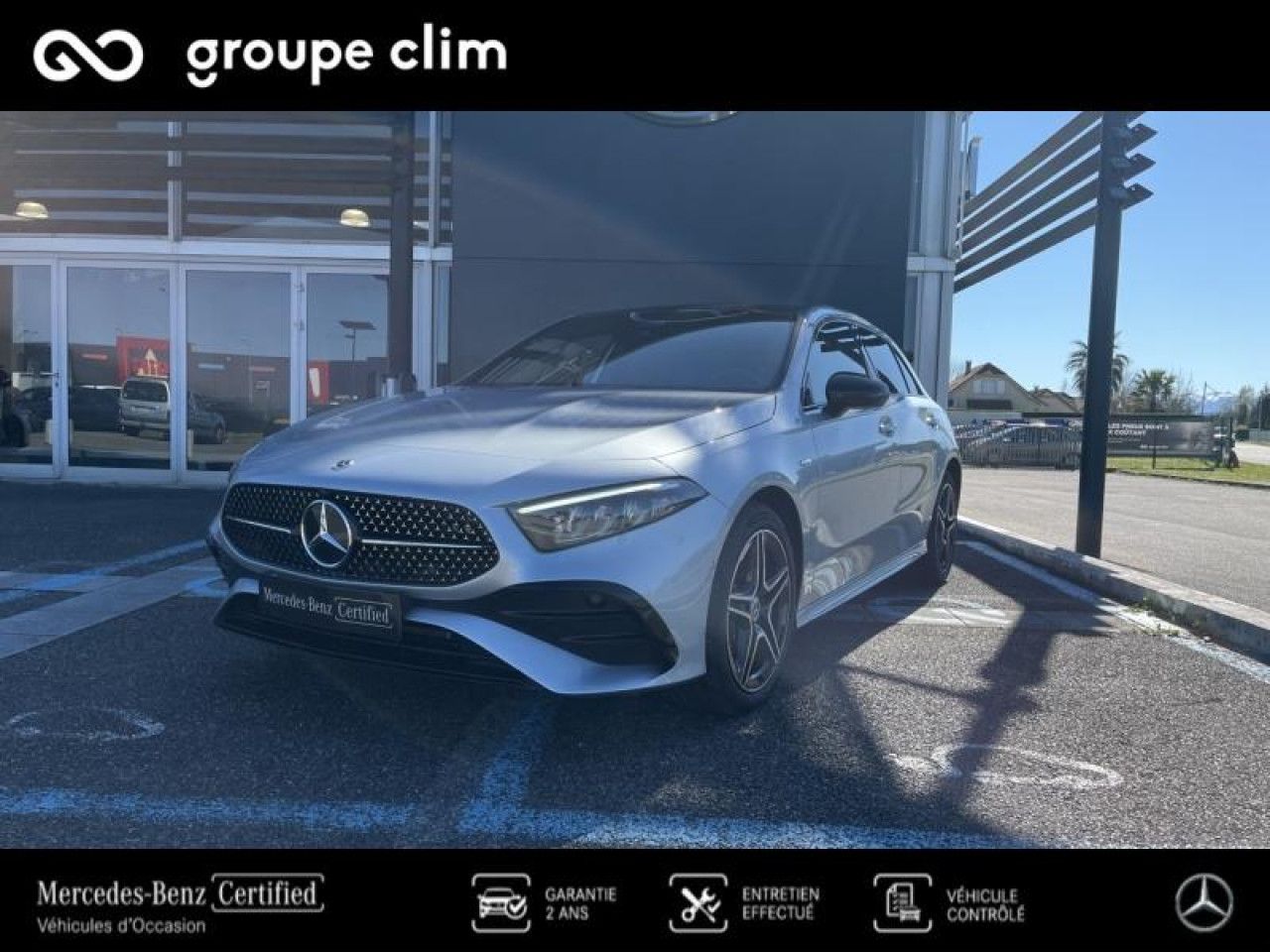 Photo du v&eacute;hicule 1 / 18