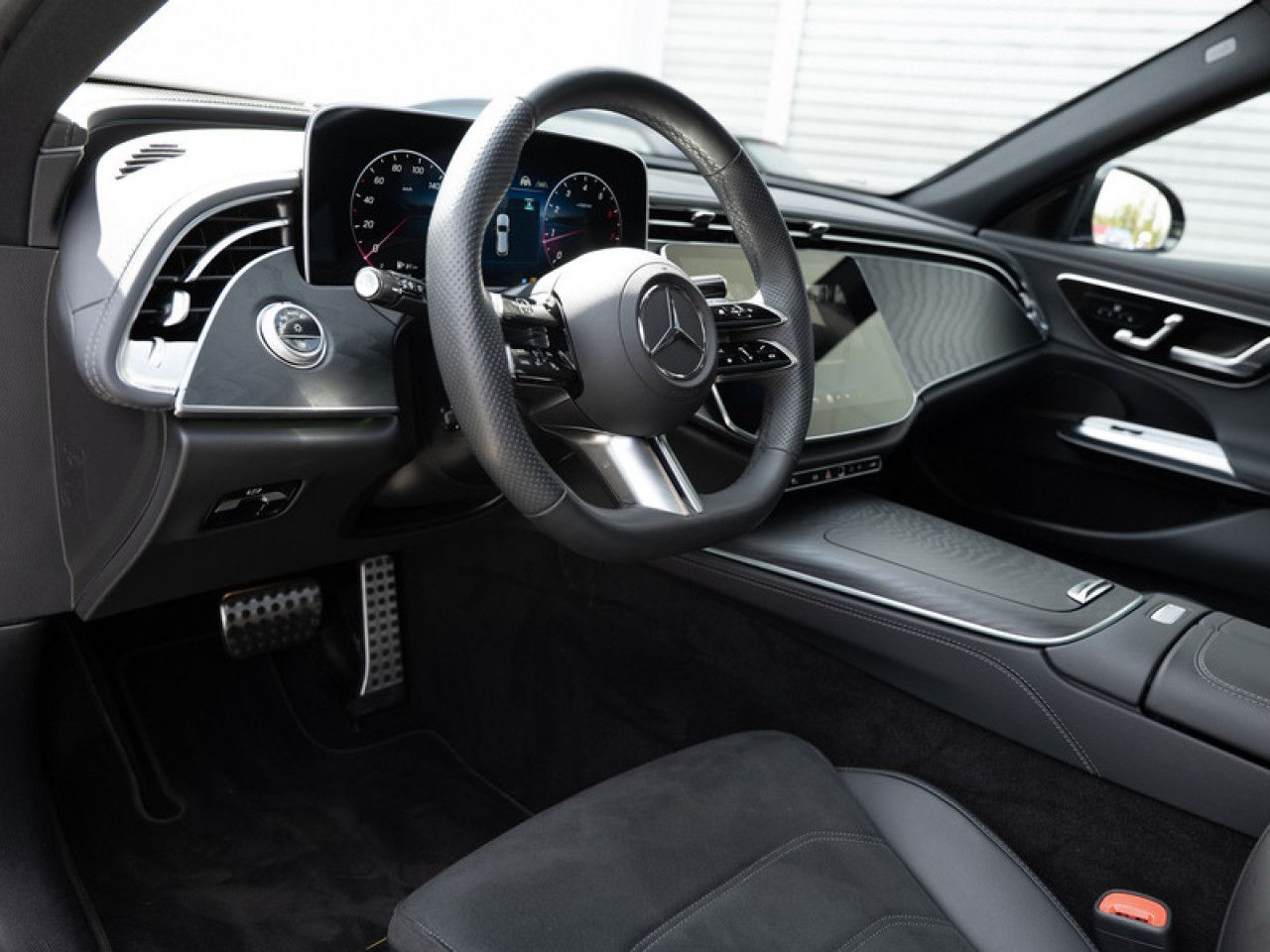 Mercedes-Benz E-Klasse – Bild 20