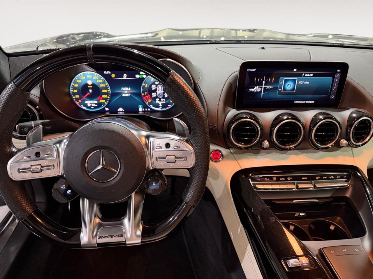 Imagem do veículo 11 / 15