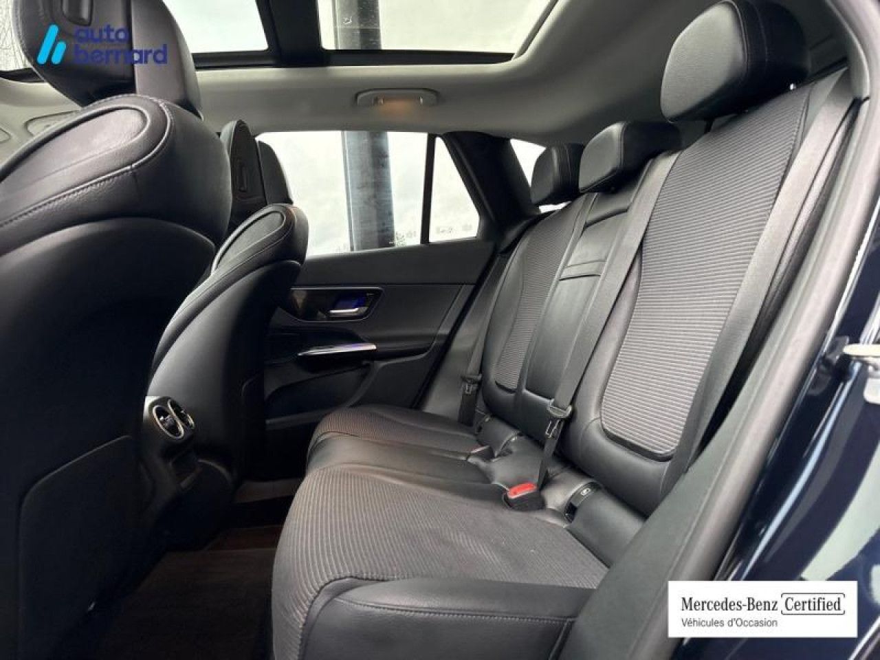 Photo du v&eacute;hicule 10 / 18