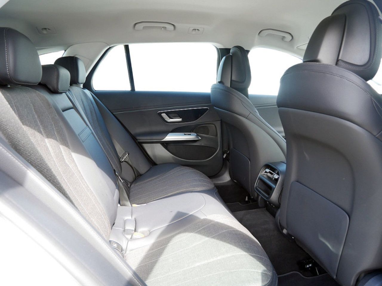 Mercedes-Benz E-Klasse – Bild 6