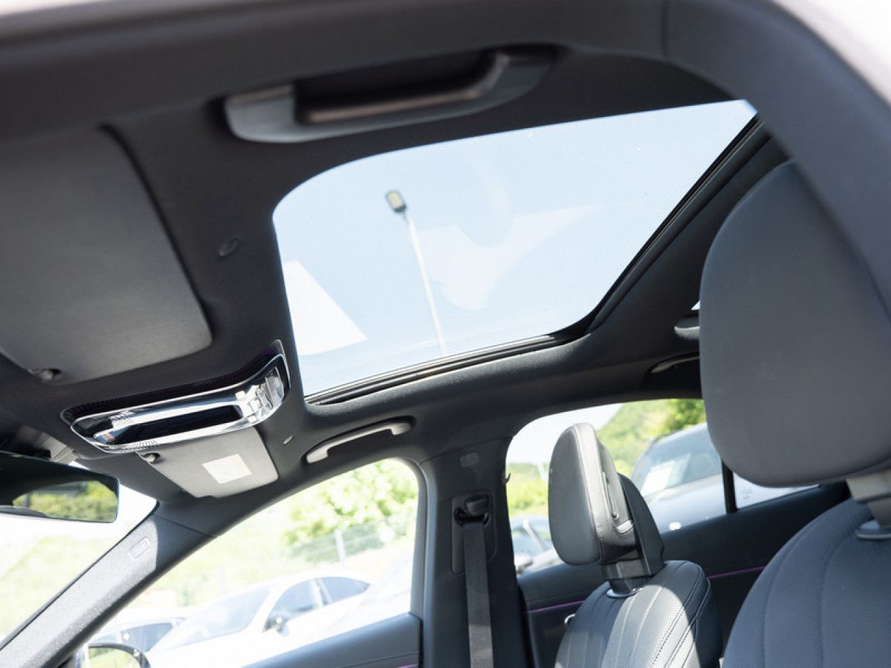 Mercedes-Benz E-Klasse – Bild 19