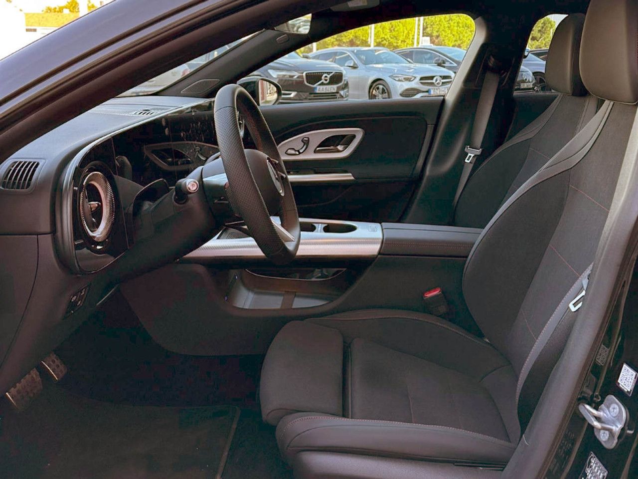 Imagem do ve&iacute;culo 4 / 7