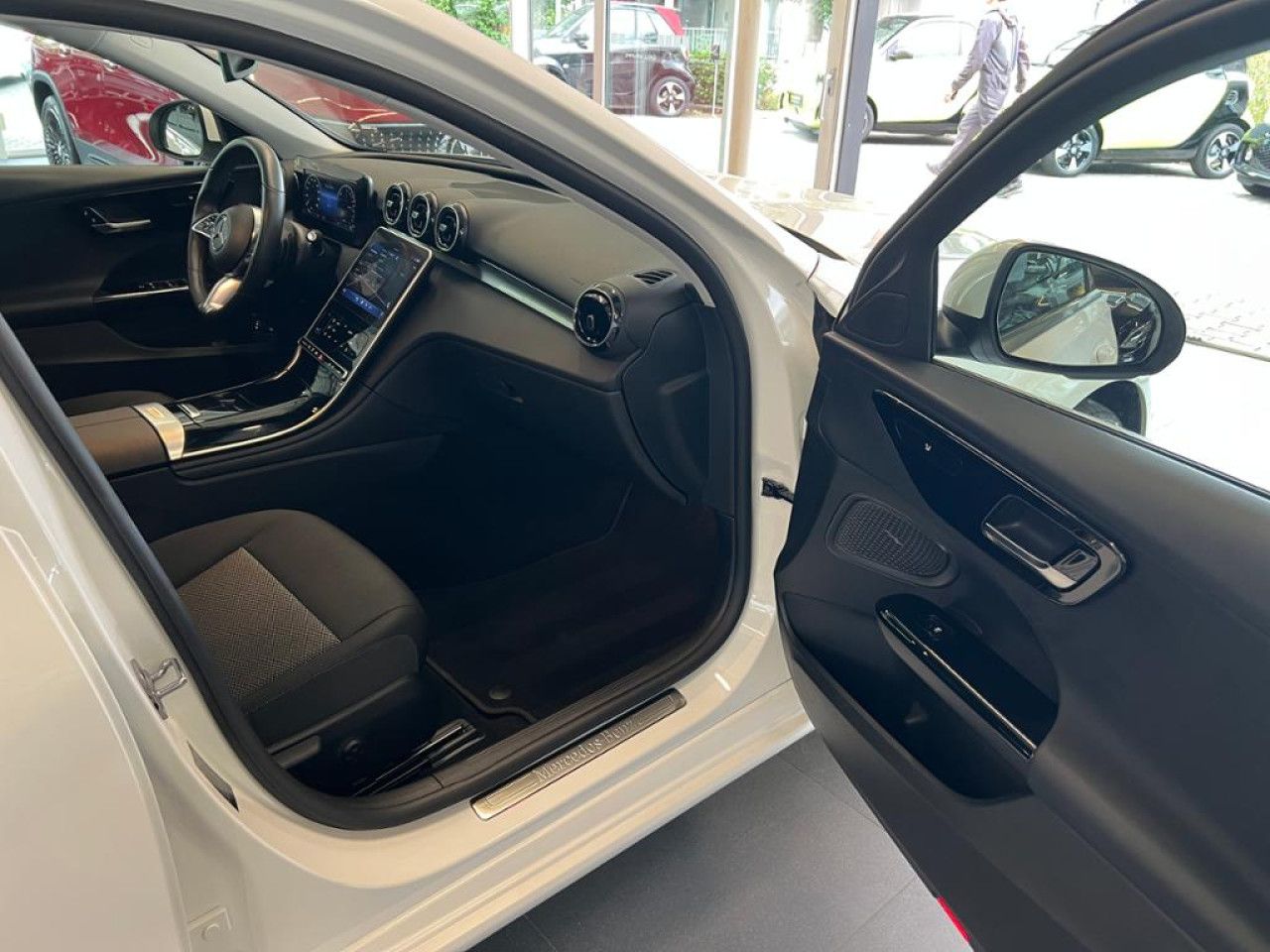 Mercedes-Benz C-Klasse – Bild 9