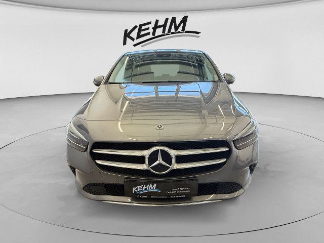 Mercedes-Benz B 220