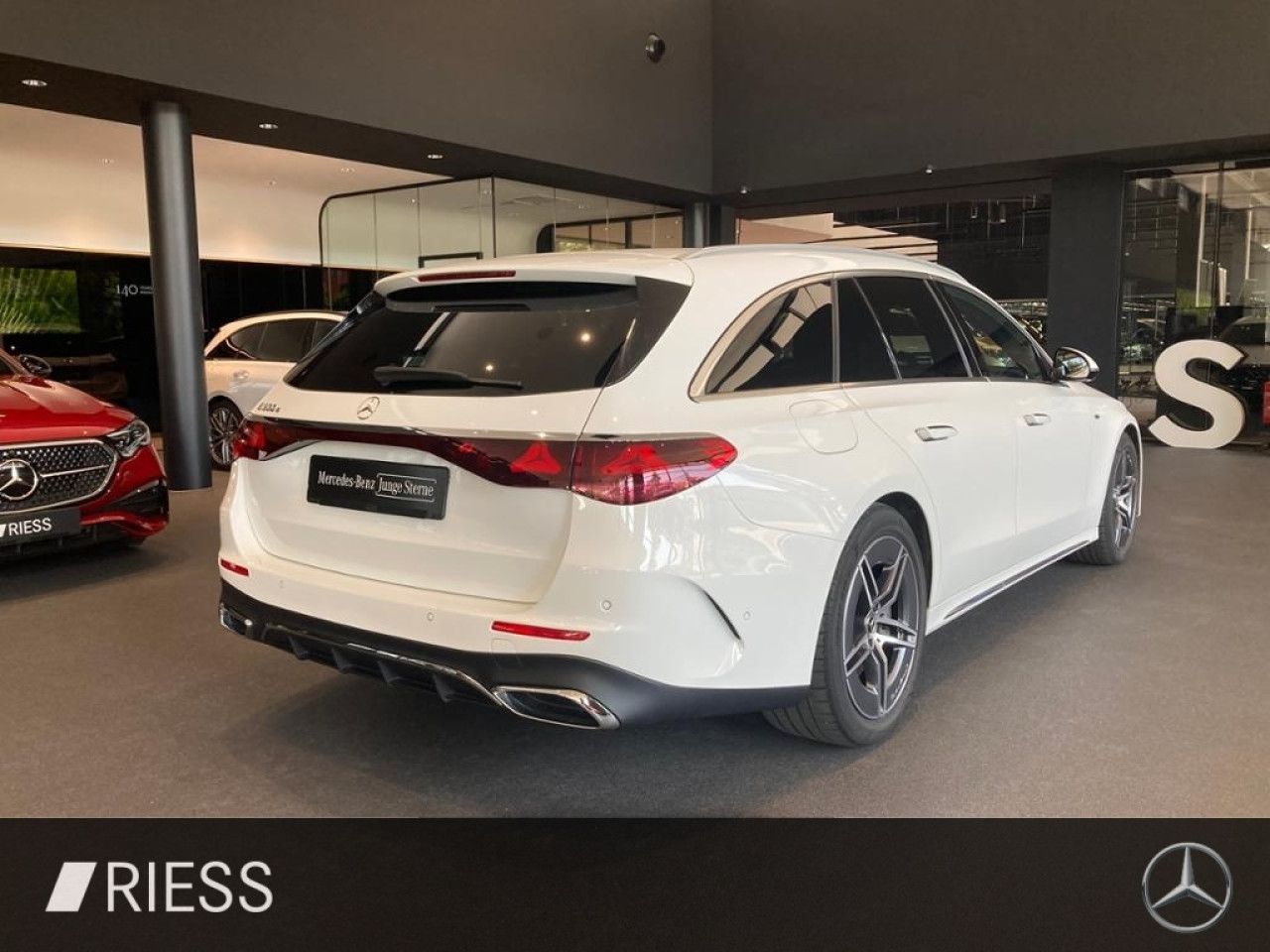 Mercedes-Benz E-Klasse – Bild 12