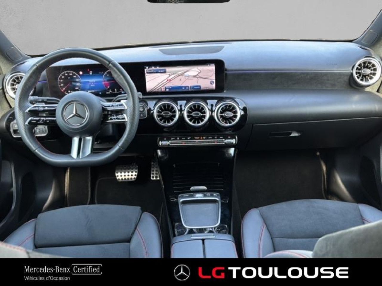 Photo du v&eacute;hicule 13 / 18